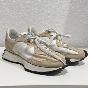 New Balance Classics 327 Women's Sneakers